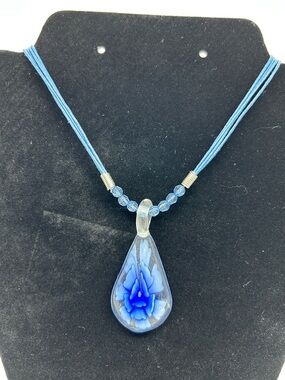 Blue Glass Teardrop Flower Pendant Necklace - Unbranded